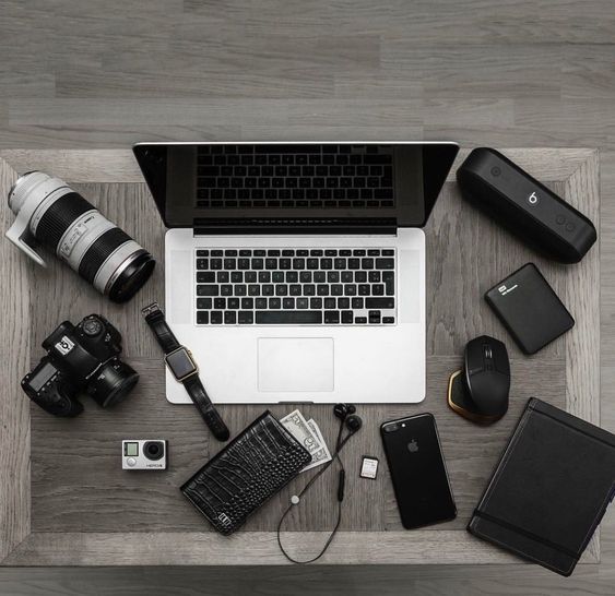 Contact / Look Web / Poiriez Louison / Conception de site Web / Web Designer